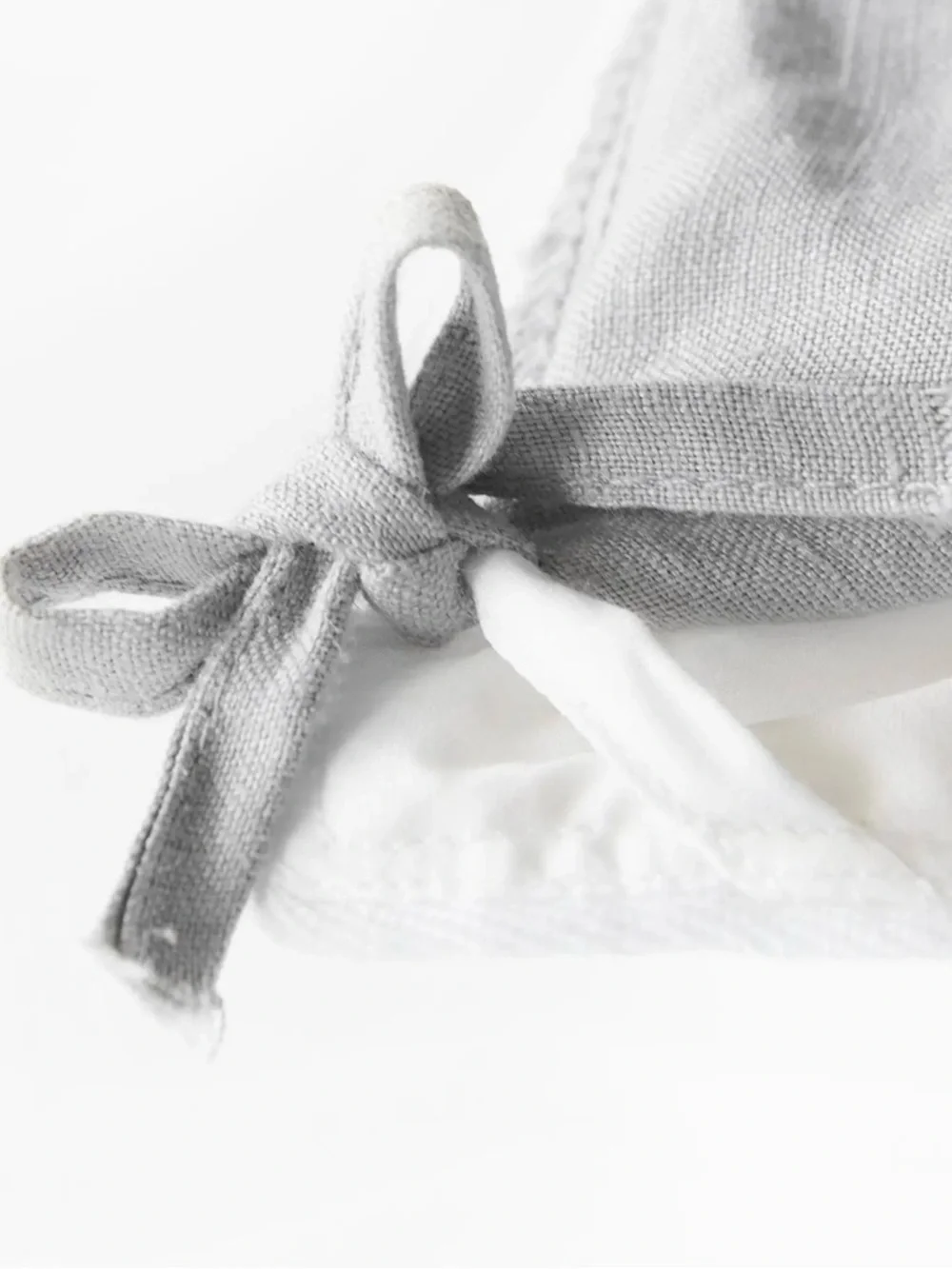 Queen Luxe European Goose Down Comforter - All Season - Retail $284